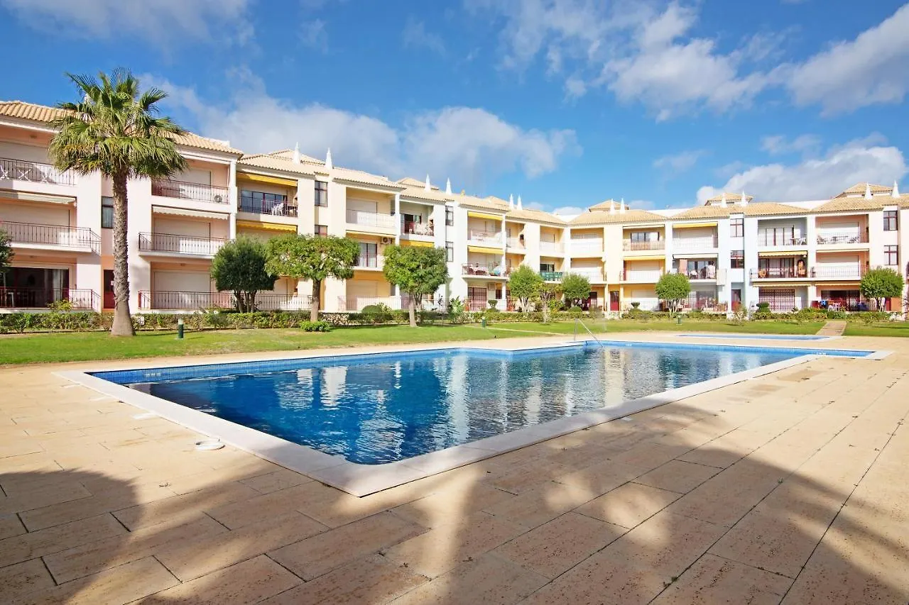 Columbus Beach Apartment Quarteira 0*,  Portugal